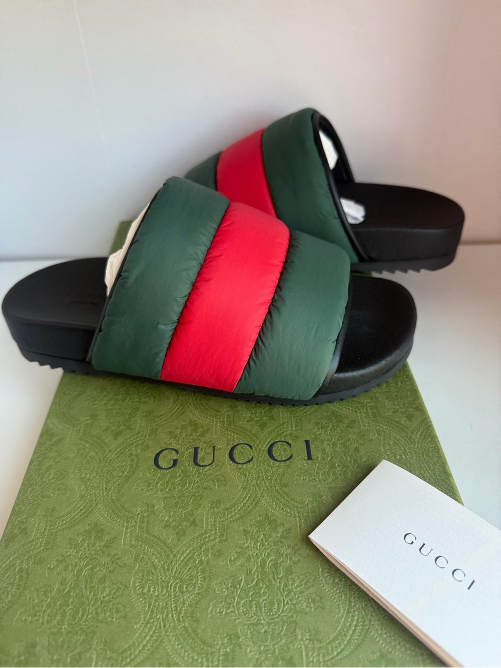 Gucci women’s Sandals size 8 new original
